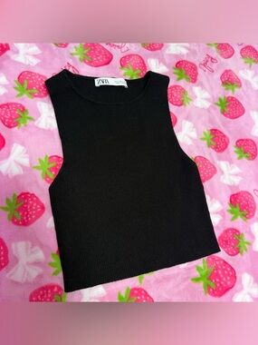 Zara Cropped Ribbed Tank Top — Black Size Small Minimalist Basic Soft & Stretchy
